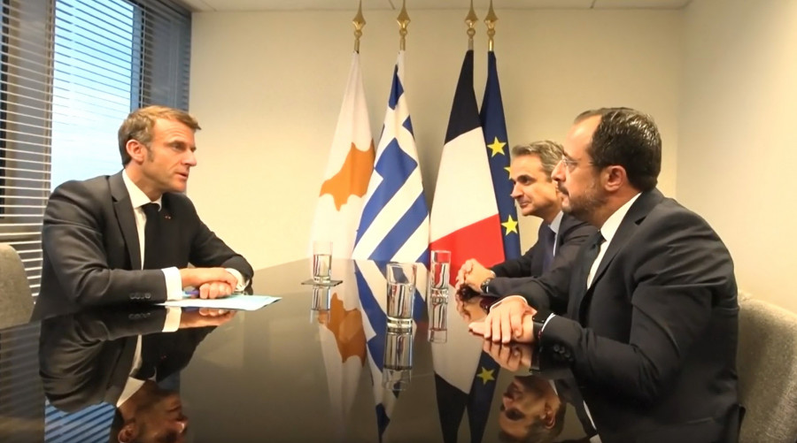 mitsotakis-macron-christodoulides.jpg