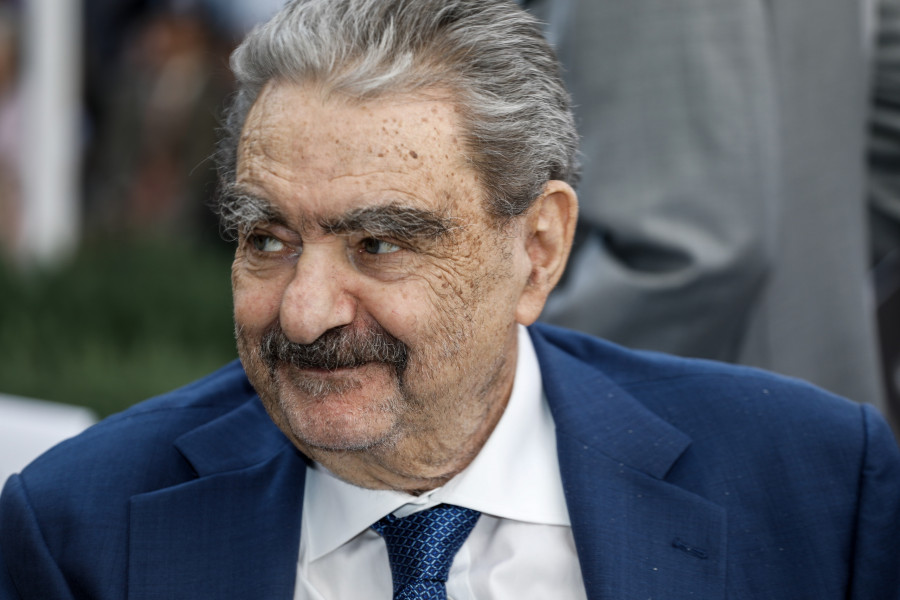 ÅÍÁÑÎÇ ÔÏÕ ÅÏÑÔÁÓÔÉÊÏÕ ÊÕÊËÏÕ ÅÊÄÇËÙÓÅÙÍ ÃÉÁ ÔÇÍ ÅÐÅÔÅÉÏ ÔÙÍ 2500 ×ÑÏÍÙÍ ÁÐÏ ÔÇÍ ÌÁ×Ç ÔÙÍ ÈÅÑÌÏÐÕËÙÍ ÊÁÉ ÔÇ ÍÁÕÌÁ×ÉÁ ÔÇÓ ÓÁËÁÌÉÍÁÓ (EUROKINISSI/ÃÉÙÃÏÓ ÊÏÍÔÁÑÉÍÇÓ)