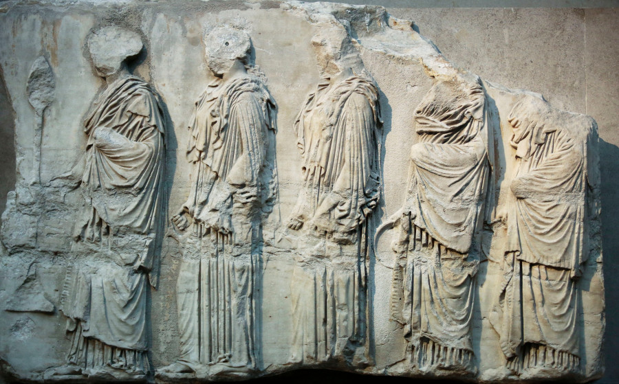 ÔÁ ÅËÃÉÍÅÉÁ ÌÁÑÌÁÑÁ ÓÔÏ ÂÑÅÔÁÍÉÊÏ ÌÏÕÓÅÉÏ (ÖÙÔÏÃÑÁÖÉÁ: ÌÁÑÊÏÓ ×ÏÕÆÏÕÑÇÓ / EUROKINISSI)