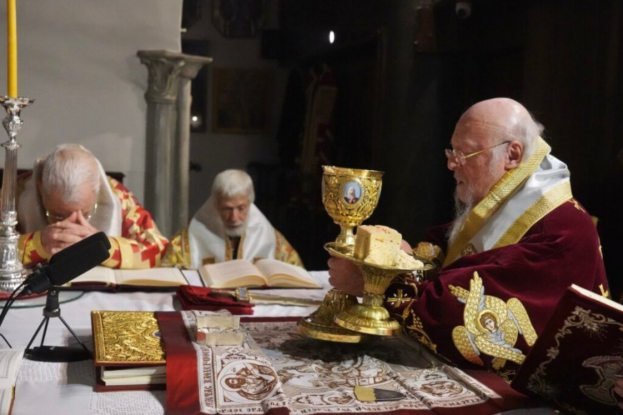 Με μοναχικούς Έλληνες της Κωνσταντινούπολης γιόρτασε ο Οικουμενικός Πατριάρχης τα Χριστούγεννα