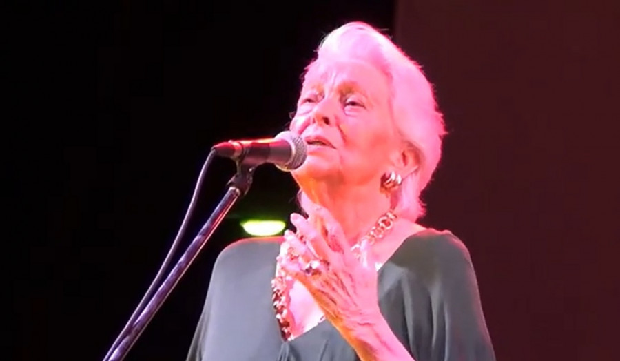 Στέλλα Γκρέκα