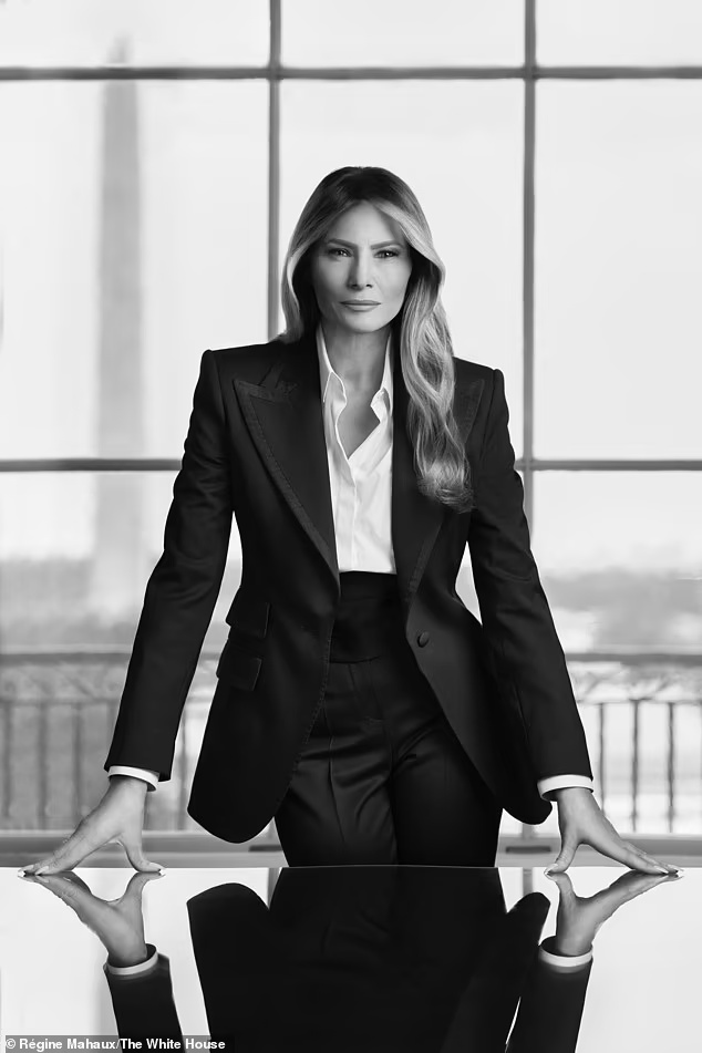 melania-portrt.jpg