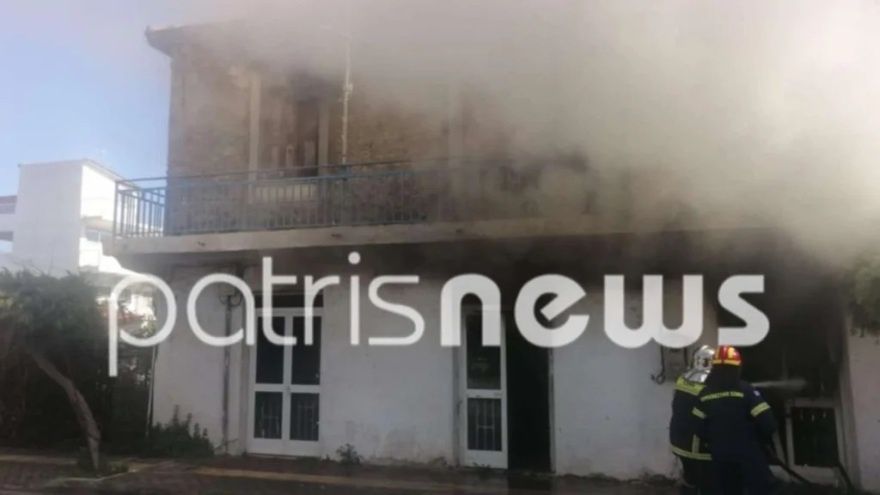 Στις φλόγες παραδόθηκε διώροφη κατοικία στη Γαστούνη - Ολοσχερής η καταστροφή της