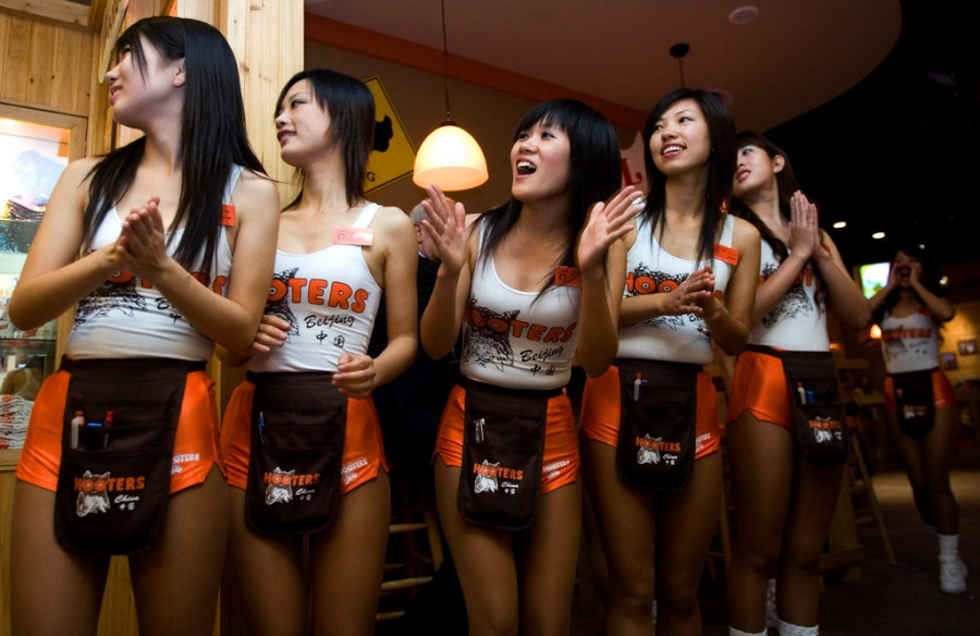 Hooters Bankruptcy