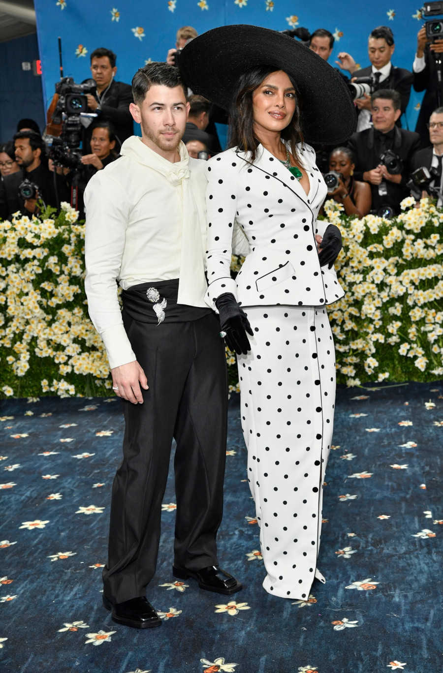 Nick Jonas Priyanka Chopra - Met Gala 2025