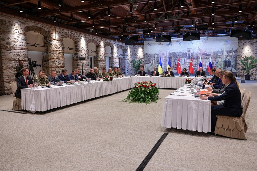 Ειρηνευτικές συνομιλίες Ρωσίας-Ουκρανίας στην Κωνσταντινούπολη