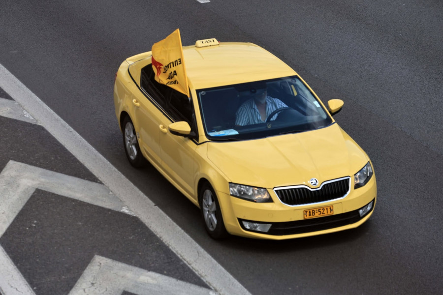taxi-apergia.jpg