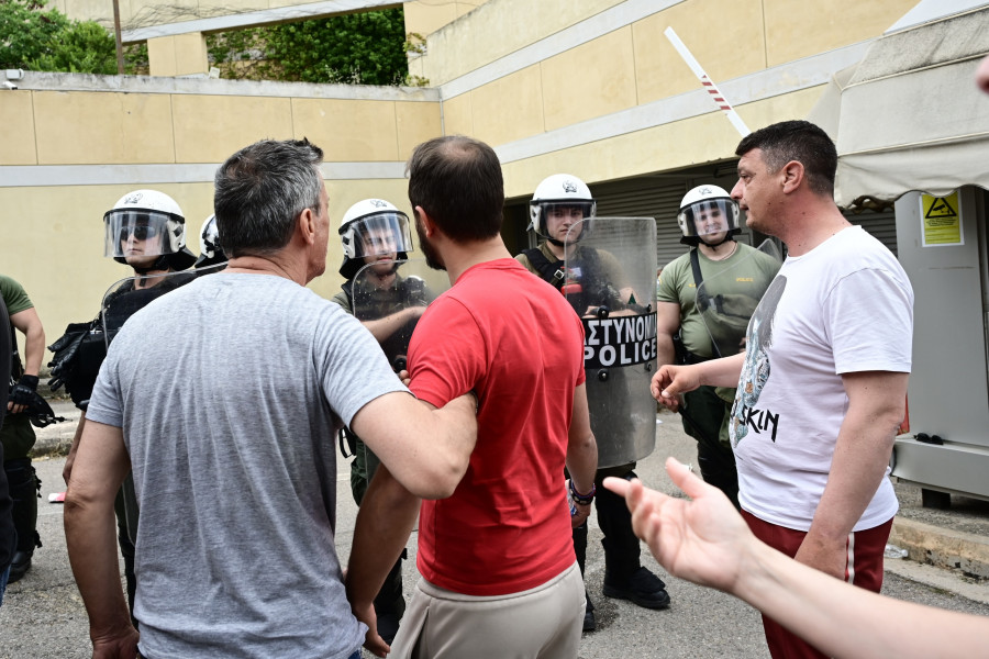 [378265] ΑΠΕΡΓΙΑΚΗ ΣΥΓΚΕΝΤΡΩΣΗ ΚΑΙ ΠΟΡΕΙΑ ΟΔΗΓΩΝ ΤΑΞΙ ΣΤΗΝ ΑΘΗΝΑ (ΜΙΧΑΛΗΣ ΚΑΡΑΓΙΑΝΝΗΣ/EUROKINISSI)