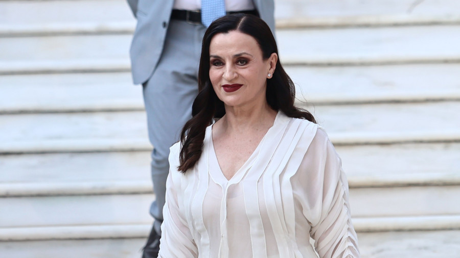 Καρυοφυλλιά Καραμπέτη