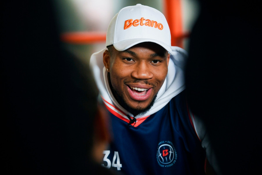 Antetokounmpo no Brasil