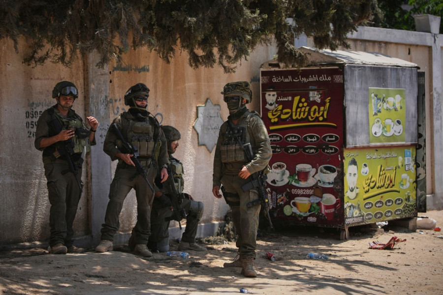 israeli soldiers in Gaza