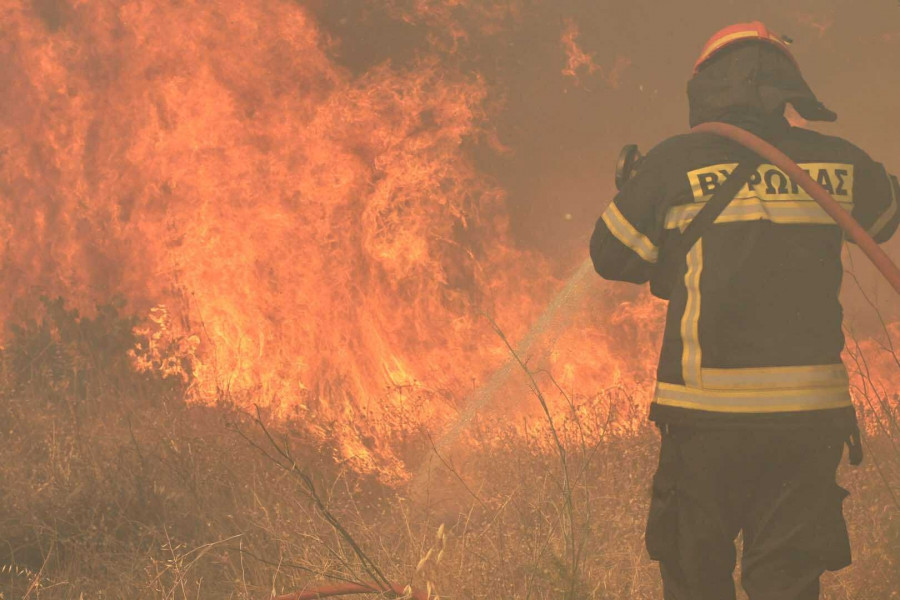 ραφήνα-φωτιά