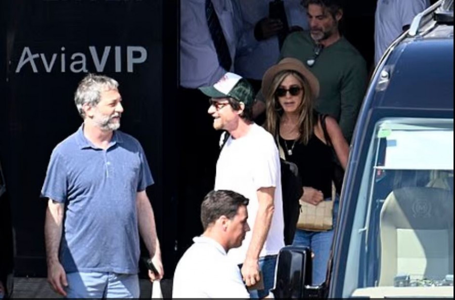 aniston.jpg