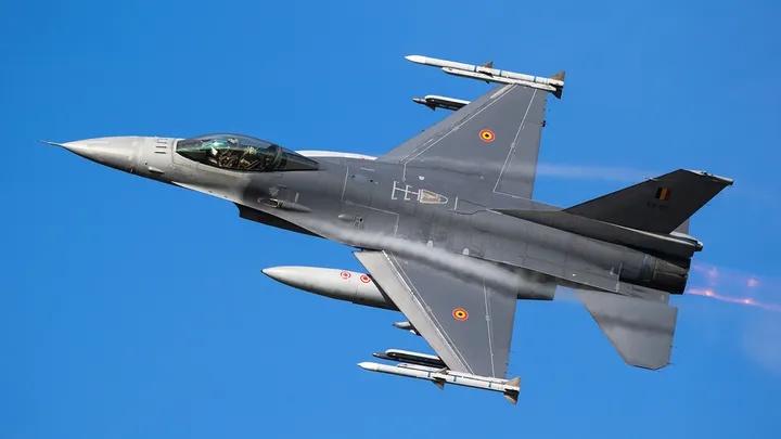 military-f16-jet01.jpg
