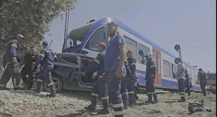 Σύγκρουση τρένου με ΙΧ - Πάτρα