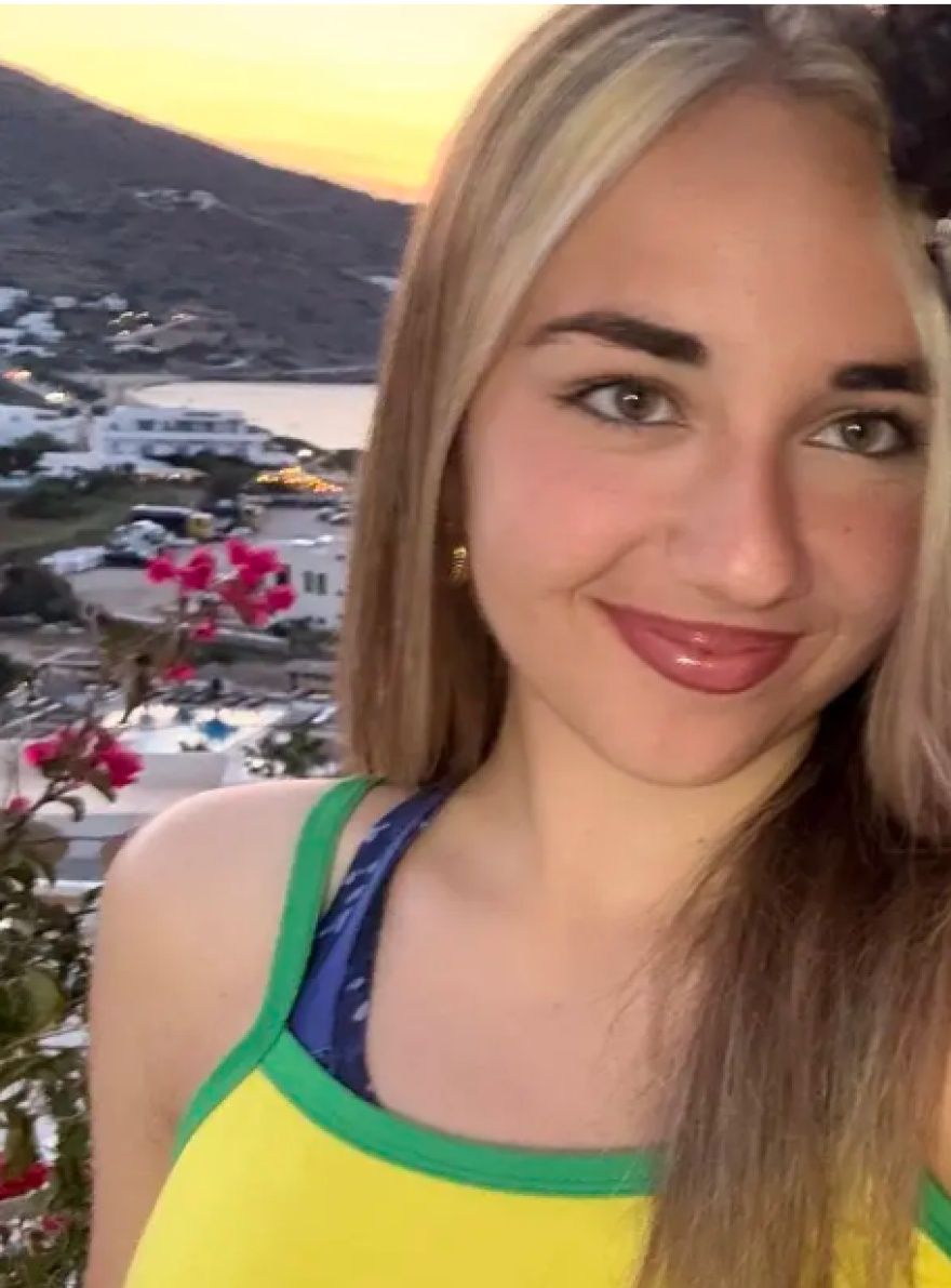 «Από το Απάτσι... στο Πανεπιστήμιο»: Οι φετινοί επιτυχόντες των Πανελλαδικών και οι ιστορίες πίσω από τα μόρια