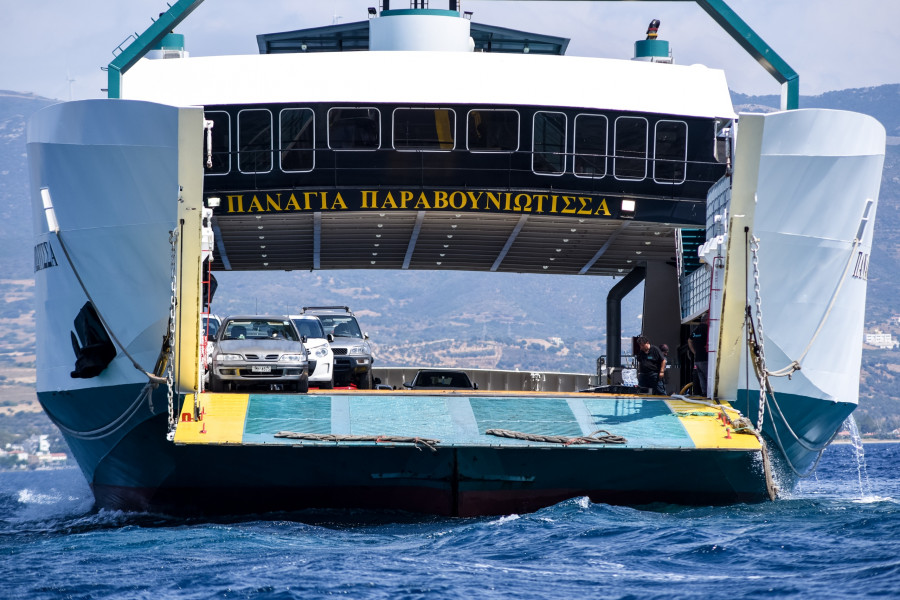 [379608] ΠΡΟΣΑΡΑΞΗ ΦΕΡΙ ΜΠΟΤ ΣΕ ΞΕΡΑ ΣΤΑ ΝΕΑ ΣΤΥΡΑ - ΠΡΟΣΠΑΘΕΙΕΣ ΡΥΜΟΥΛΚΗΣΗΣ (ΘΟΔΩΡΗΣ ΝΙΚΟΛΑΟΥ/EUROKINISSI)