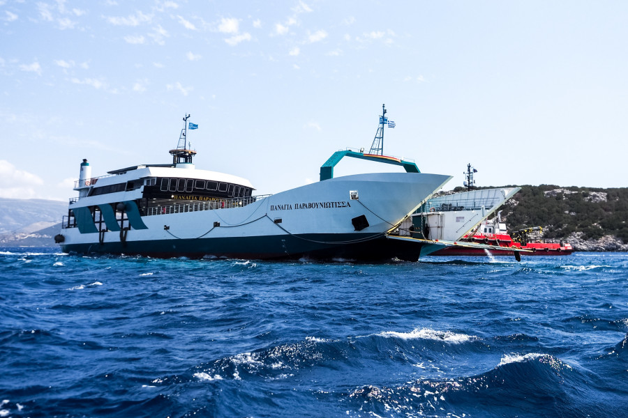 [379608] ΠΡΟΣΑΡΑΞΗ ΦΕΡΙ ΜΠΟΤ ΣΕ ΞΕΡΑ ΣΤΑ ΝΕΑ ΣΤΥΡΑ - ΠΡΟΣΠΑΘΕΙΕΣ ΡΥΜΟΥΛΚΗΣΗΣ (ΘΟΔΩΡΗΣ ΝΙΚΟΛΑΟΥ/EUROKINISSI)