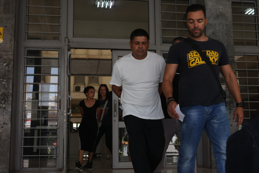 Θεσσαλονίκη: Δίωξη για κακούργημα στον 37χρονο και την 24χρονη για τον βιασμό της 10χρονης κόρης της