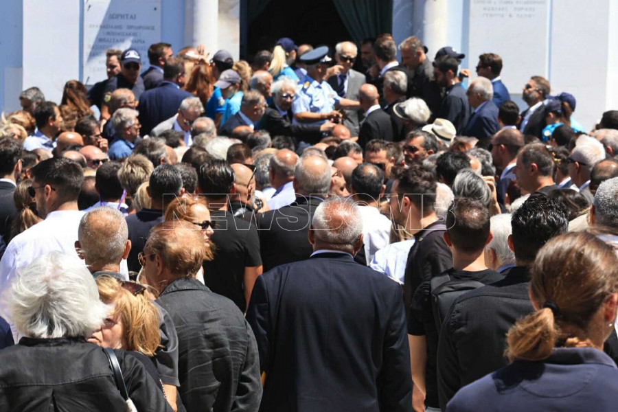 Κηδεία Λένας Σαμαρά 