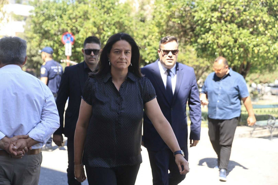 κεραμέως κηδεια