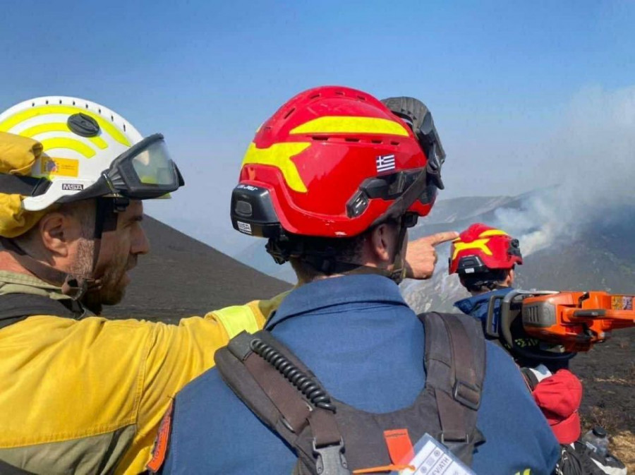 Ενίσχυση των προσπαθειών κατάσβεσης από την Ελλάδα.