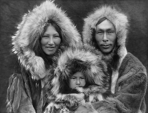 oikogeneia-inoyit-ths-alaskas-to-1929.jpg