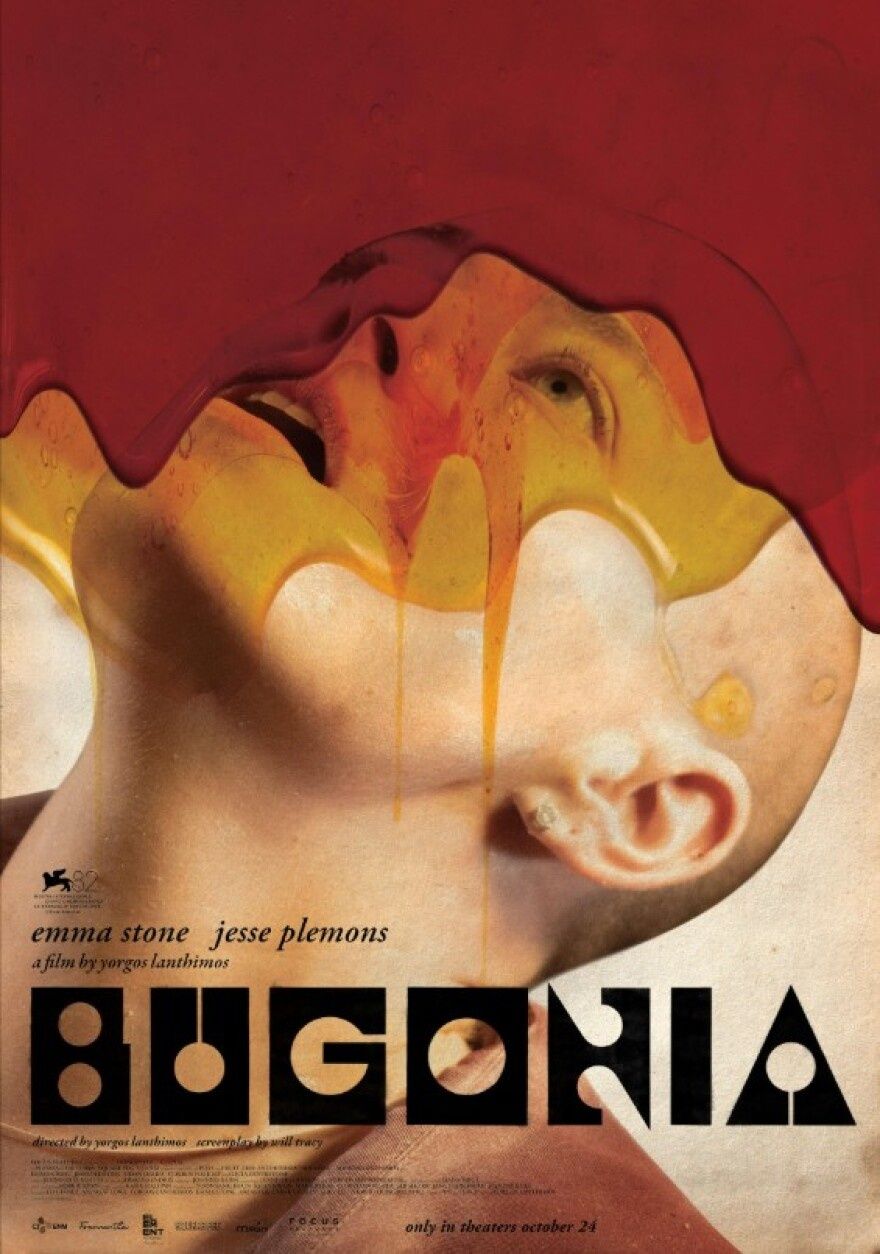 H «Bugonia» του Λάνθιμου έκανε πρεμιέρα στη Βενετία - Τον χειροκροτούσαν επί 7 λεπτά, από πού προκύπτει ο παράξενος τίτλος της