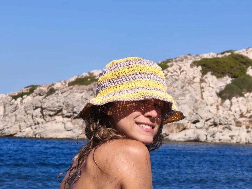 Φωτογραφίες: Η Έλλη Τρίγγου απολαμβάνει γυμνή τις βουτιές της 
