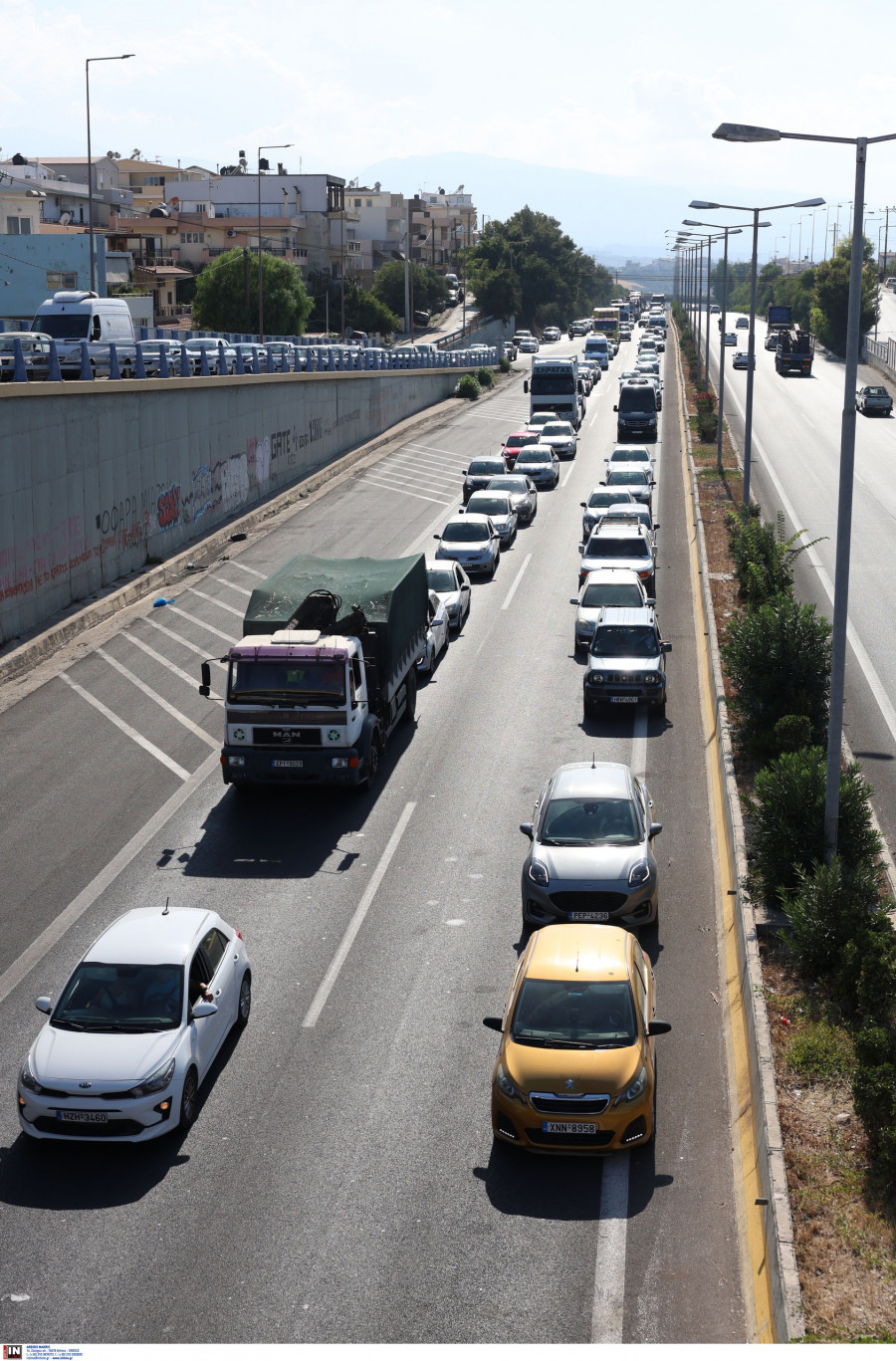 ΚΙΝΗΤΟΠΟΙΗΣΗ ΑΓΡΟΤΩΝ ΚΑΙ ΚΤΗΝΟΤΡΟΦΩΝ ΣΤΟ ΗΡΑΚΛΕΙΟ ΚΡΗΤΗΣ