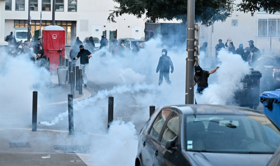 France Block Everything