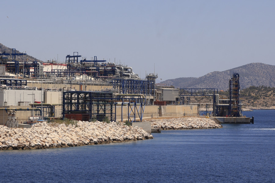 [369838] ΕΠΙΣΚΕΨΗ ΣΤΙΣ ΕΓΚΑΤΑΣΤΑΣΕΙΣ ΕΠΑΝΑΕΡΙΟΠΟΙΗΣΗΣ ΤΗΣ ΡΕΒΥΘΟΥΣΑΣ (ΓΙΩΡΓΟΣ ΚΟΝΤΑΡΙΝΗΣ/EUROKINISSI)