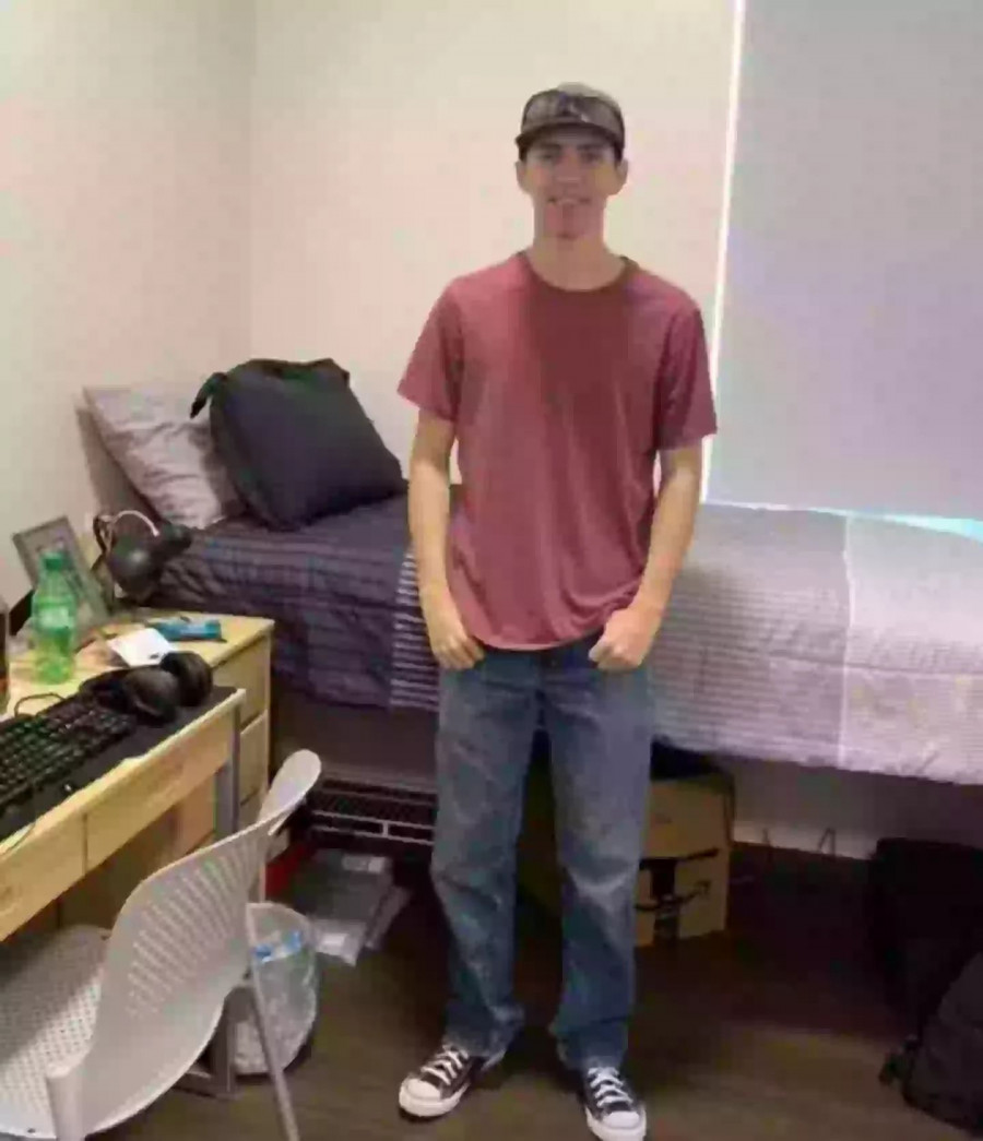 Λέγεται ότι ο Ρόμπινσον έκανε αστεία με τους φίλους του πριν από τη σύλληψή του (Facebook)