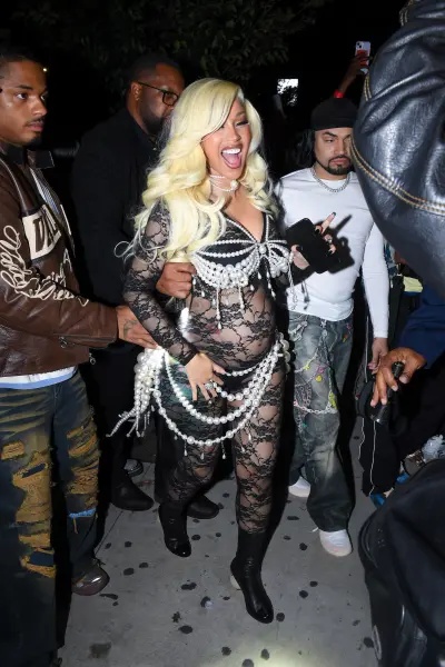 cardi-b-arrives-highlight-room-111715155.jpg
