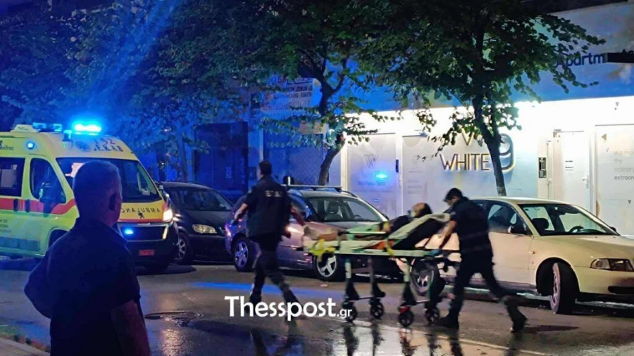 Σοκαριστικό τροχαίο: Αυτοκίνητο έπεσε σε κατάστημα και τυλίχθηκε στις φλόγες - «Ακούστηκε σαν βόμβα!»