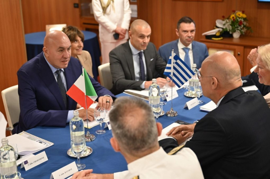 δένδιας-ιταλία