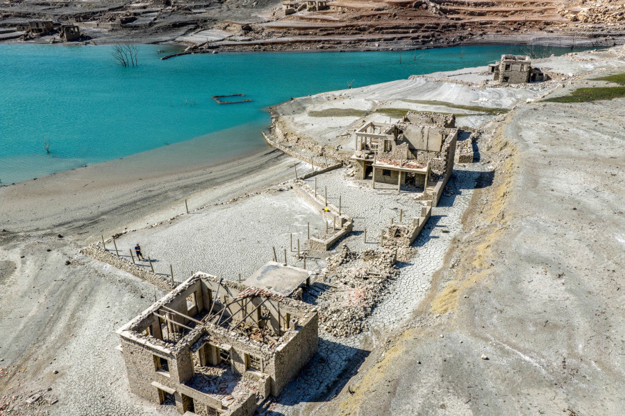 ΤΟ ΒΥΘΙΣΜΕΝΟ ΧΩΡΙΟ ΚΑΛΛΙΟ 