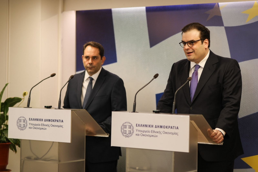 Κυριάκος Πιερρακάκης και Θάνος Πετραλιάς.