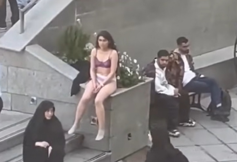 Αχού Νταριάεϊ - Χιτζάμπ