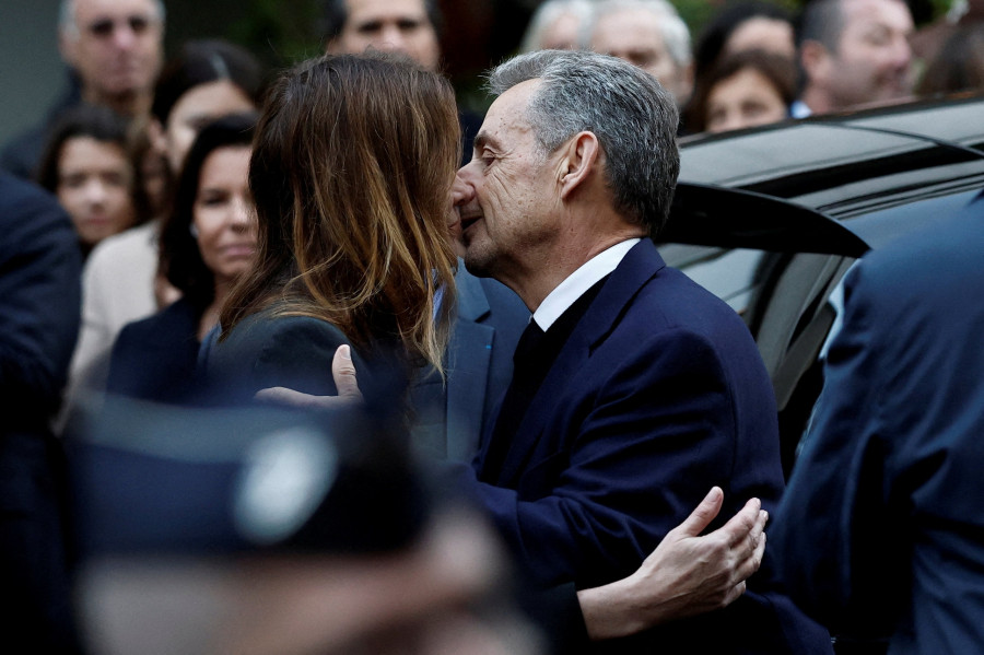 σαρκοζί