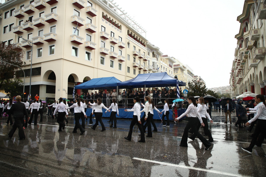 ΜΑΘΗΤΙΚΗ ΠΑΡΕΛΑΣΗ ΓΙΑ ΤΗΝ ΕΠΕΤΕΙΟ ΤΗΣ 28ης ΟΚΤΩΒΡΙΟΥ 1940 ΣΤΗΝ ΘΕΣΣΑΛΟΝΙΚΗ