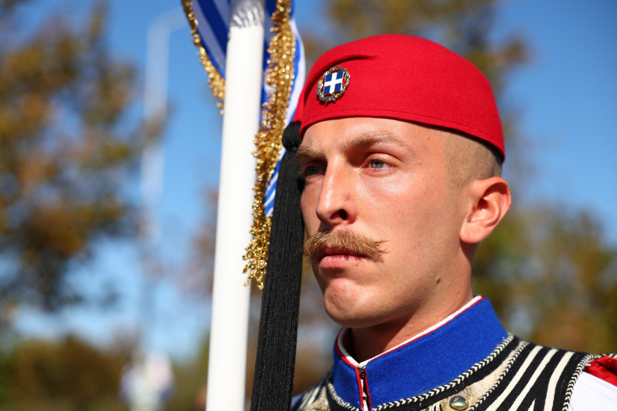 Στρατιωτική παρέλαση-Εύζωνας-28η Οκτωβρίου