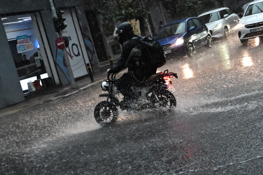 [381925] ΚΑΚΟΚΑΙΡΙΑ ΣΤΗΝ ΑΘΗΝΑ (ΚΩΣΤΑΣ ΤΖΟΥΜΑΣ/EUROKINISSI)