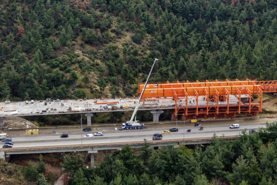 [381958] ΑΕΡΟΦΩΤΟΓΡΑΦΙΕΣ ΑΠΟ ΤΗΝ ΚΑΤΑΣΚΕΥΗ ΤΟΥ ΕΝΑΕΡΙΟΥ ΑΥΤΟΚΙΝHTOΔΡΟΜΟΥ (FLYOVER) ΣΤΗΝ ΘΕΣΣΑΛΟΝΙΚΗ.(ΜΟΤΙΟΝΤΕΑΜ/ΒΕΡΒΕΡΙΔΗΣ ΒΑΣΙΛΗΣ)
