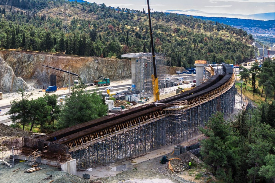 [381958] ΑΕΡΟΦΩΤΟΓΡΑΦΙΕΣ ΑΠΟ ΤΗΝ ΚΑΤΑΣΚΕΥΗ ΤΟΥ ΕΝΑΕΡΙΟΥ ΑΥΤΟΚΙΝHTOΔΡΟΜΟΥ (FLYOVER) ΣΤΗΝ ΘΕΣΣΑΛΟΝΙΚΗ.(ΜΟΤΙΟΝΤΕΑΜ/ΒΕΡΒΕΡΙΔΗΣ ΒΑΣΙΛΗΣ)