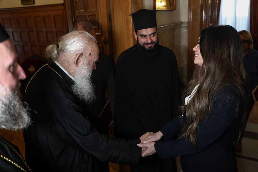 ΣΥΝΑΝΤΗΣΗ ΤΟΥ ΑΡΧΙΕΠΙΣΚΟΠΟΥ ΑΘΗΝΩΝ ΙΕΡΩΝΥΜΟΥ ΜΕ ΤΗΝ ΠΡΕΣΒΗ ΤΩΝ ΗΠΑ KIMBERLY GUILFOYLE<BR>BR>POOL: ΔΗΜΗΤΡΗΣ ΚΑΠΑΝΤΑΗΣ