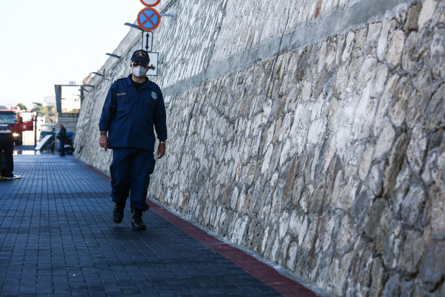 [381992] ΠΥΡΚΑΓΙΑ ΣΕ ΣΚΑΦΗ ΣΤΗΝ ΜΑΡΙΝΑ ΖΕΑΣ (ΔΑΝΑΗ ΔΑΥΛΟΠΟΥΛΟΥ/EUROKINISSI)