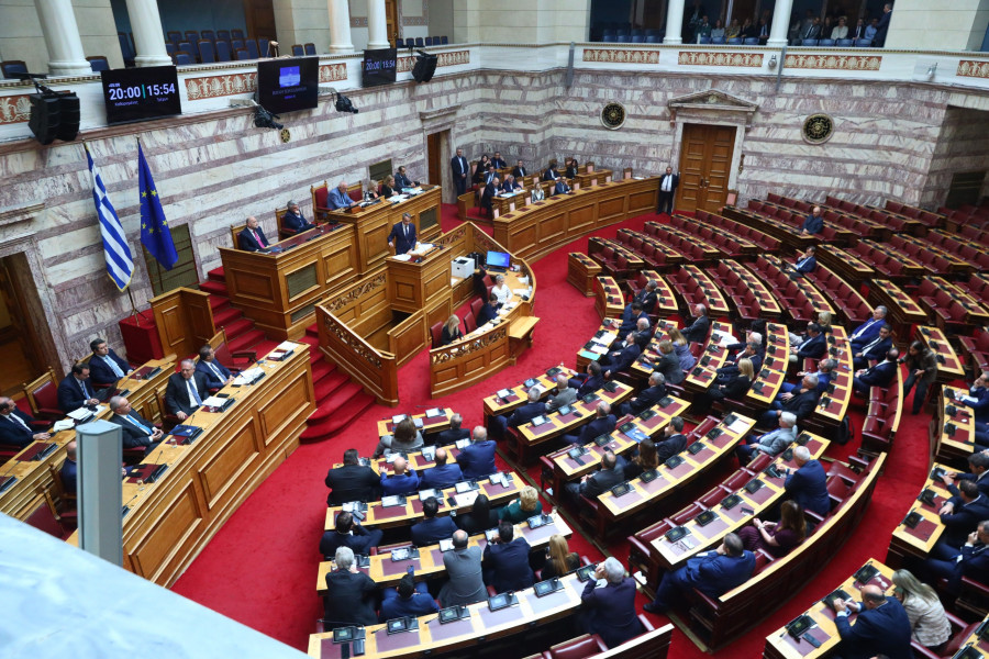 [382020] ΩΡΑ ΤΟΥ ΠΡΩΘΥΠΟΥΡΓΟΥ ΣΤΗΝ ΟΛΟΜΕΛΕΙΑ ΤΗΣ ΒΟΥΛΗΣ (ΓΙΑΝΝΗΣ ΠΑΝΑΓΟΠΟΥΛΟΣ/EUROKINISSI)