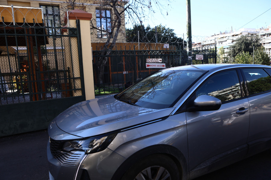 Μεταγωγή στον ανακριτή των τεσσάρων συλληφθέντων για τη δολοφονία του Γιάννη Λάλα στην Αράχωβα