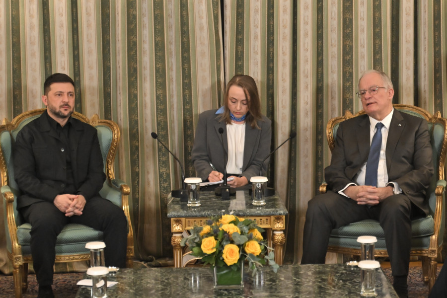 [382083] ΣΥΝΑΝΤΗΣΗ ΤΟΥ ΠτΔ ΚΩΣΤΑ ΤΑΣΟΥΛΑ ΜΕ ΤΟΝ ΠΡΟΕΔΡΟ ΤΗΣ ΟΥΚΡΑΝΙΑΣ VOLODYMYR ZELENSKYY (ΚΩΣΤΑΣ ΤΖΟΥΜΑΣ/EUROKINISSI)